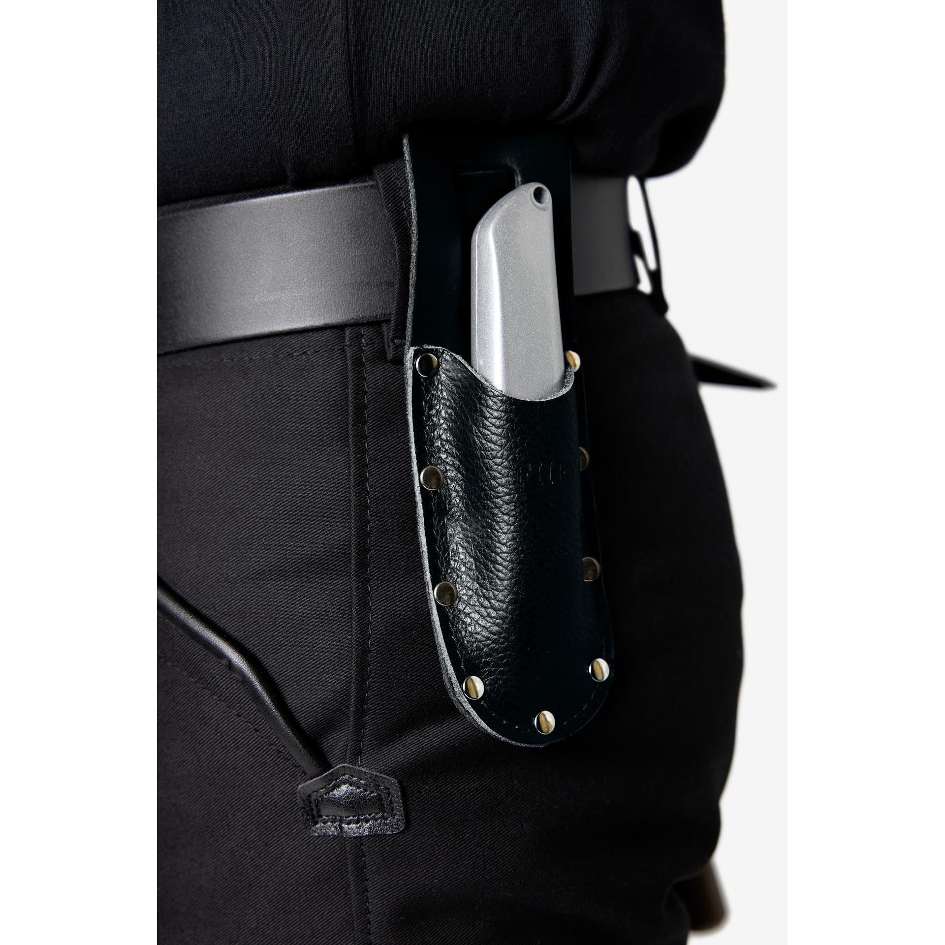 Seitenansicht FHB Messertasche TRISTAN aus Rindsleder