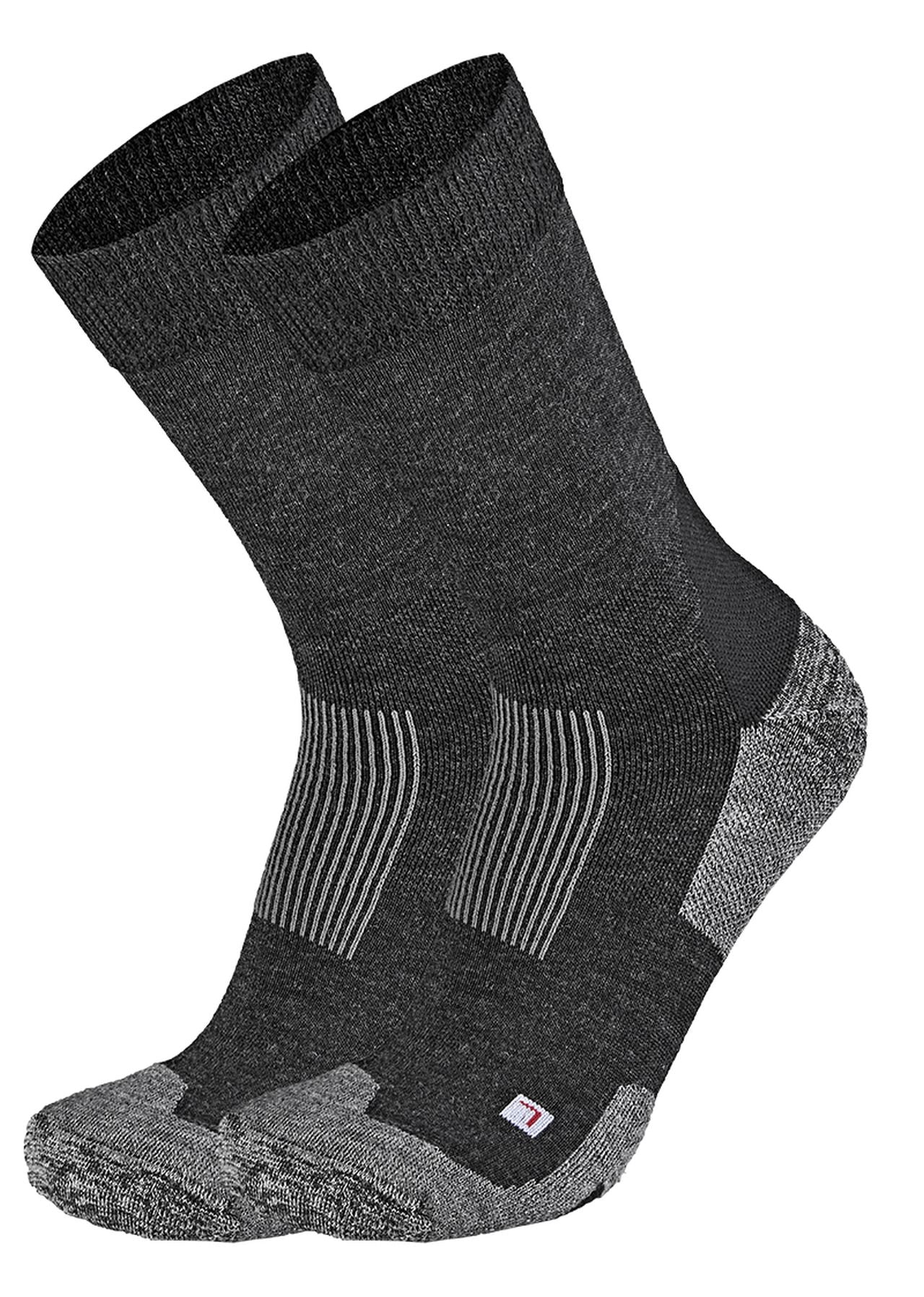 Merino Trekkingsocke DP von ARECO® – Vorderansicht mit mittlerem Schaft