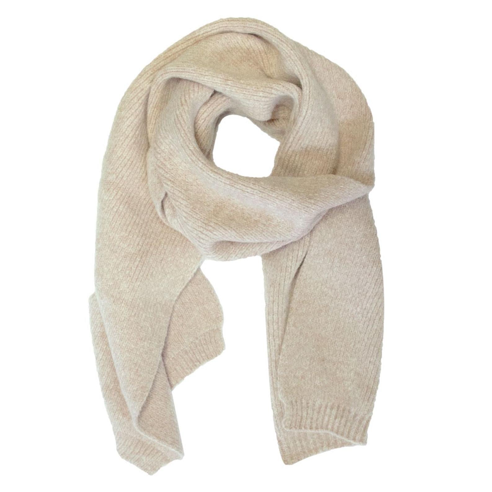 Damen Schal Fleecy – Vorderansicht locker getragen