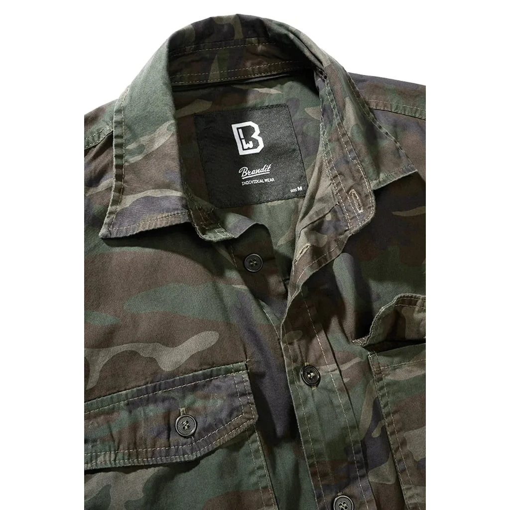 Detailansicht Brusttaschen & Knopfleiste Brandit Hemd