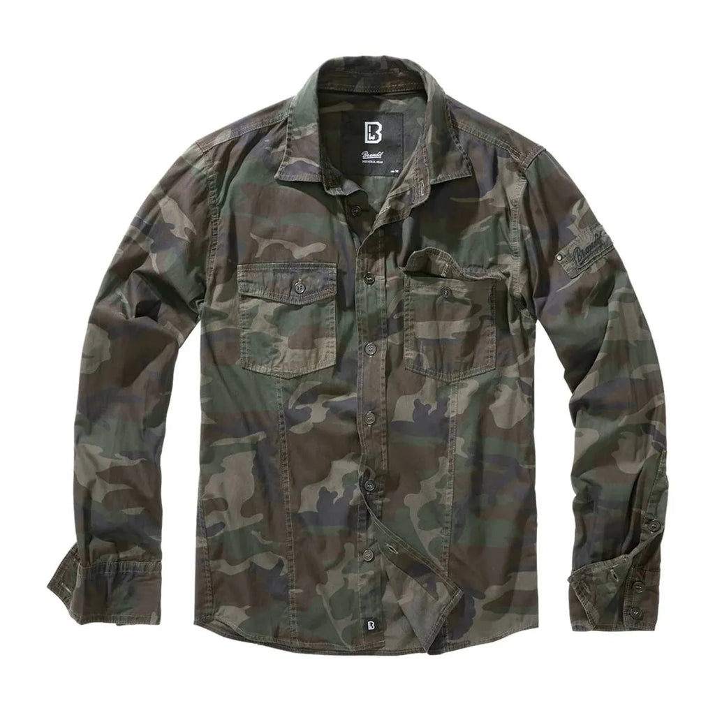 Vorderansicht Brandit Slim Fit Shirt Longsleeve woodland