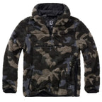 Vorderansicht des Brandit Teddyfleece Worker Pullovers in Darkcamo
