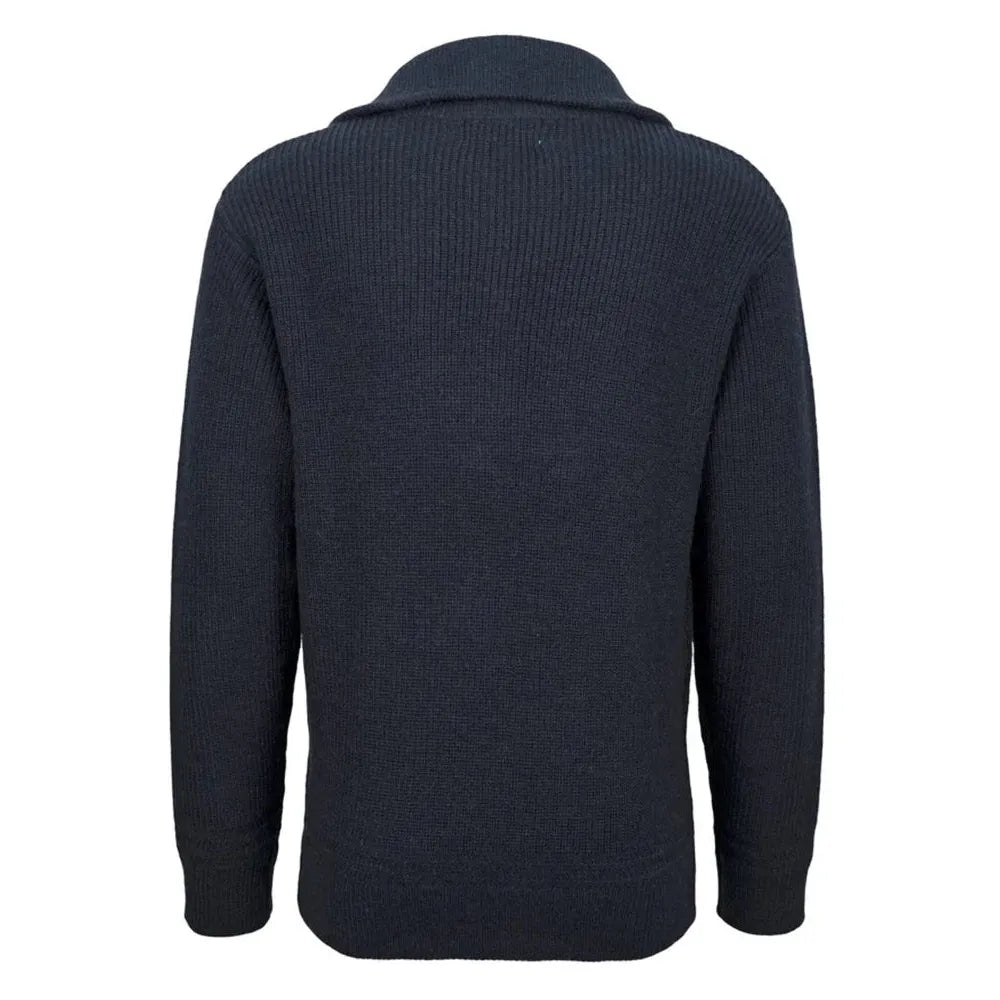 Detailansicht des Kragens mit Reißverschluss am CDM Stricktroyer