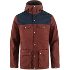 Vorderansicht der Fjällräven Greenland Winter Jacket in Maroon-Dark Navy