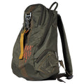 FOX Outdoor Rucksack PT oliv mit Karabinerhaken, frontal fotografiert