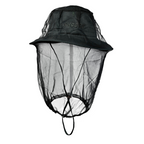 Trekkinghut mit heruntergezogenem Insektennetz zum Gesichtsschutz