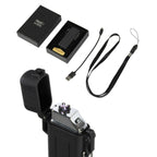 Detailansicht des Zubehörs: USB-Ladekabel und Handschlaufe in der Geschenkverpackung